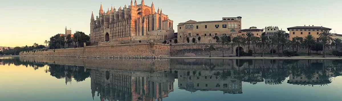 Palma Kathedrale Panorama.webp