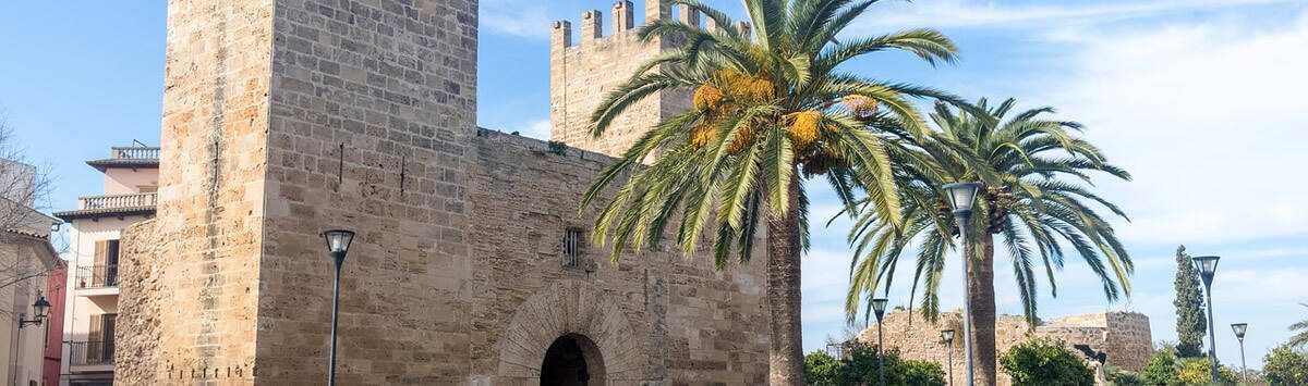 Mallorquinisches Stadttor in Alcudia