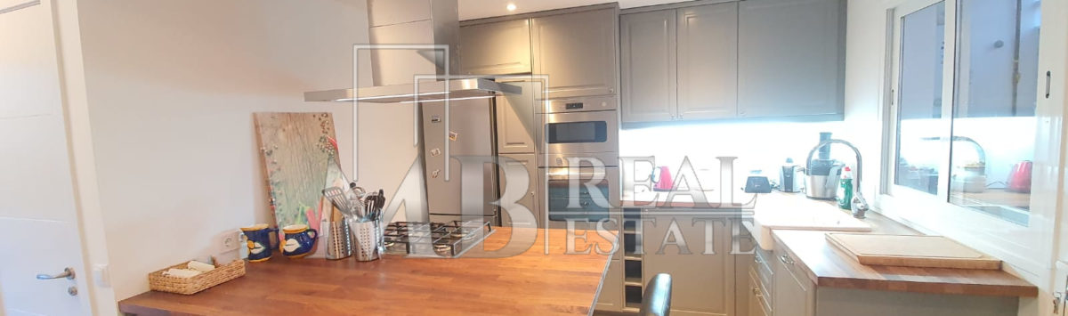 Vista de la propiedad: 125m² DHH con 3 habitaciones, 2 baños y garaje en venta