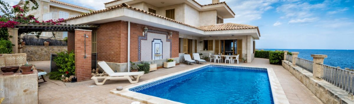 Bild zum Objekt: 290m² Villa mit 4 SZ, 3 Bädern, Pool & V.-Lizenz zum Verkauf