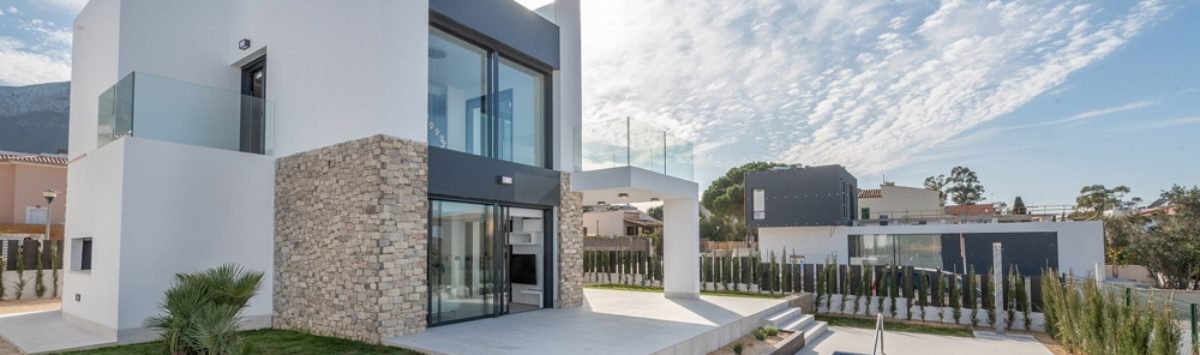 Bild zum Objekt: 381m² Villen mit 2 SZ, 2 Bädern und Pool zu verkaufen; Neubau