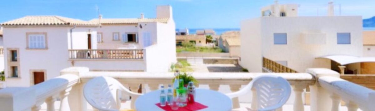 View of the property: 110m² rental apartment with 4 rooms, 2 bathrooms, fireplace & 2 balconies