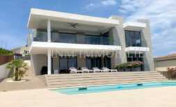 Moderne Luxus-Villa mit Meerblick in bester Lage von Nova Santa Ponsa