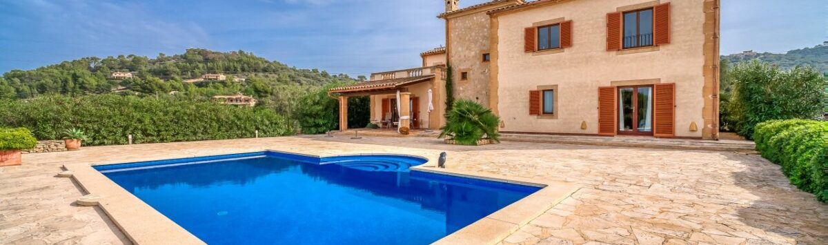 Bild zum Objekt: 8.000m² Finca mit 7 Zimmern, 4 Bädern und Pool zu kaufen