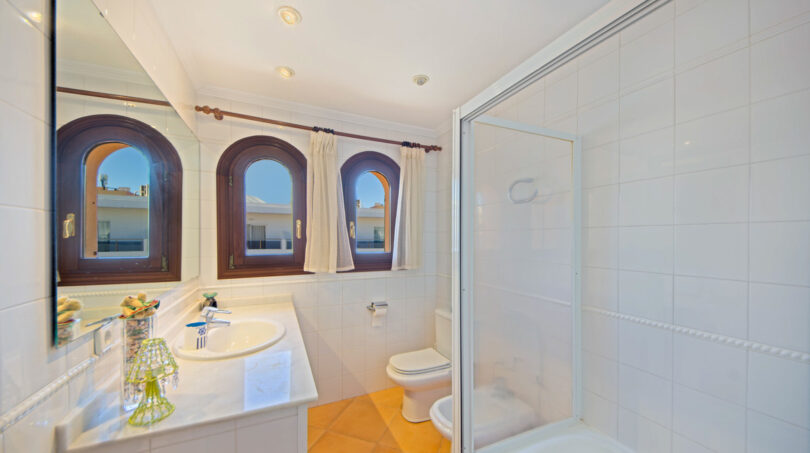 Bathroom with bathtub