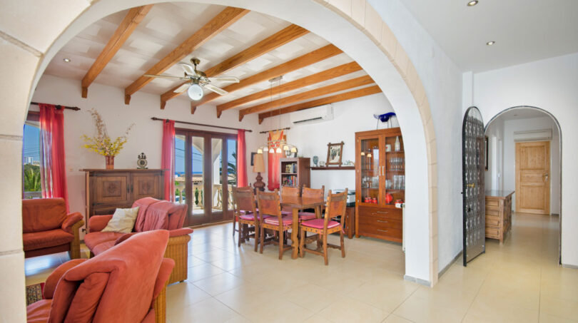 Living/dining room