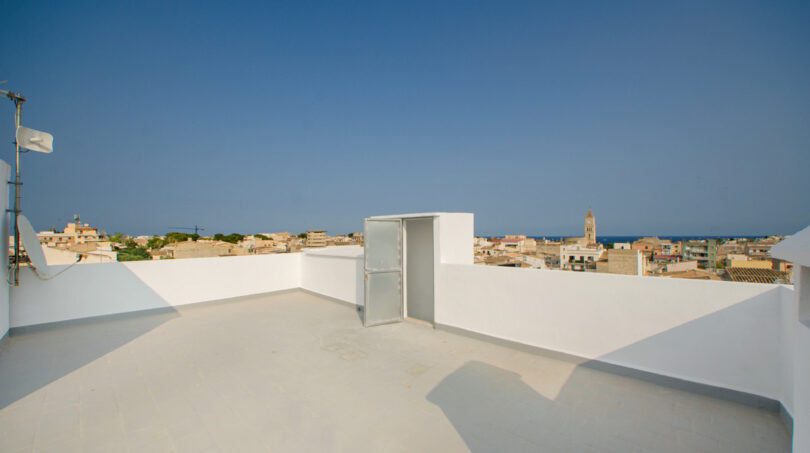 Communal roof terrace