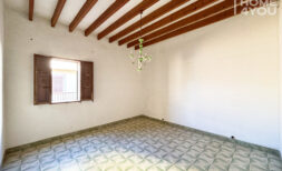 Stadthaus mit Projekt in Muro, 234m², 3 SZ, 3 Bäder, Garten, 45m² Terrasse, Pool, Parking, Zisterne