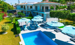 Die atemberaubende Villa in Nova Santa Pons ist etwas für diejenigen, die Komfort und Eleganz schätzen