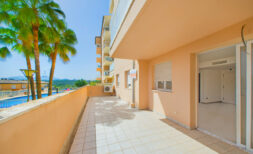 EG-Appartement mit großer Terrasse – 2 SZ, Gemeinschaftspool und Tiefgarage (Erstbezug)