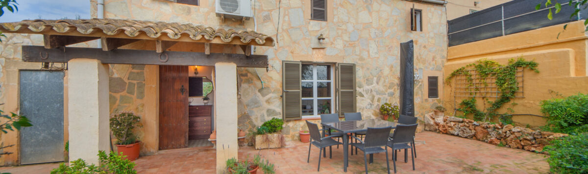 Vista de la propiedad: 1.000m² finca con 5 habitaciones, baño, chimenea y jardín para la venta