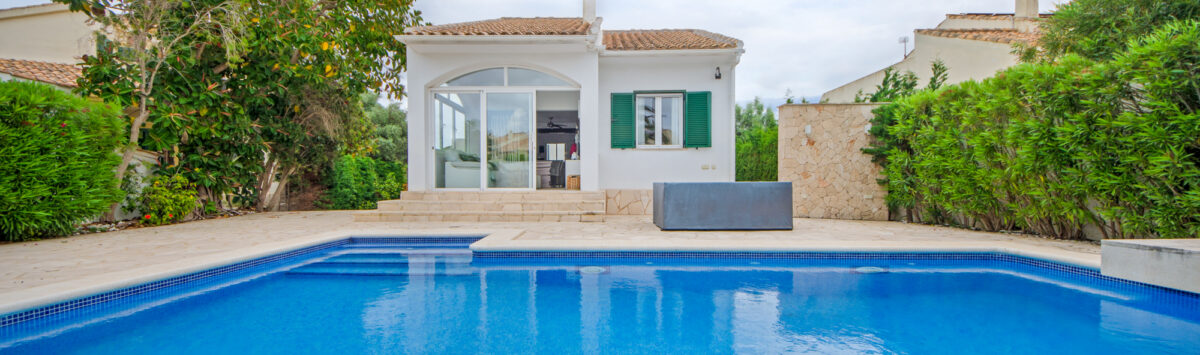 Bild zum Objekt: 90m² EFH mit 4 Zimmern, 2 Bädern, Pool & Außendusche zum Verkauf