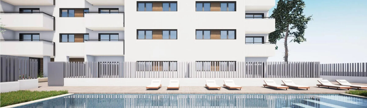 Imagen del inmueble: Pisos de obra nueva con terraza, piscina exterior y plaza de aparcamiento en venta