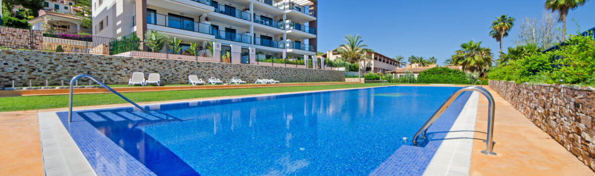 Vista de la propiedad: Piso amueblado de 97m² en venta: 2 dormitorios, 2 baños, terraza, piscina exterior