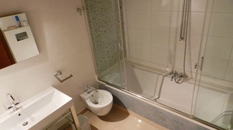 Bad mit Wanne