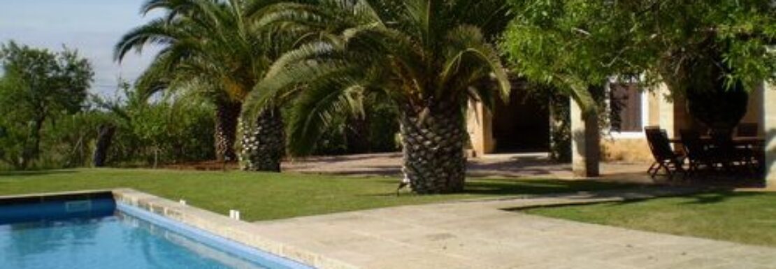 F 24 Manacor Poolterrasse