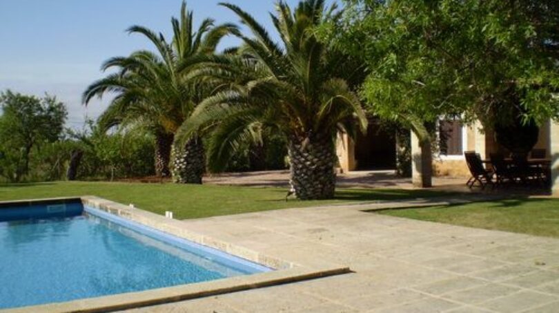 F 24 Manacor Poolterrasse