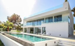 Luxurious new-build villa with pool and sea views in exclusive Son Vida