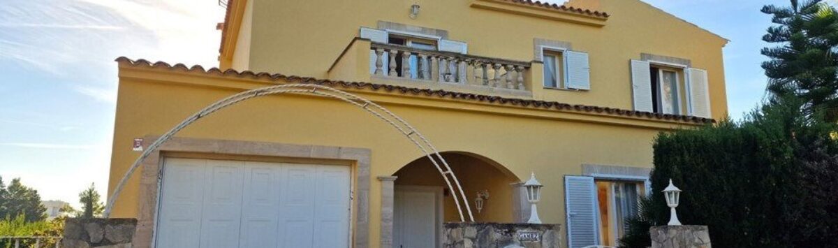 Bild zum Objekt: 191m² Villa mit 6 Zimmern, 2 Bädern, Garage & Kamin zum Verkauf