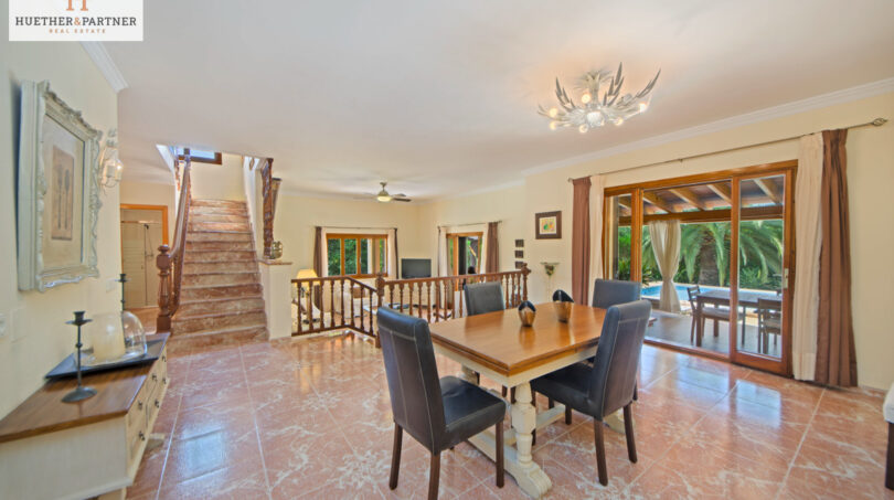 Living-dining area
