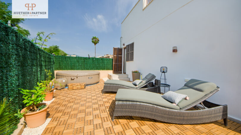 Terrasse mit Jacuzzi