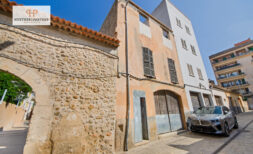 Historisches Stadthaus in Inca mit Restaurierungsprojekt und Garage, ruhig & zentral gelegen