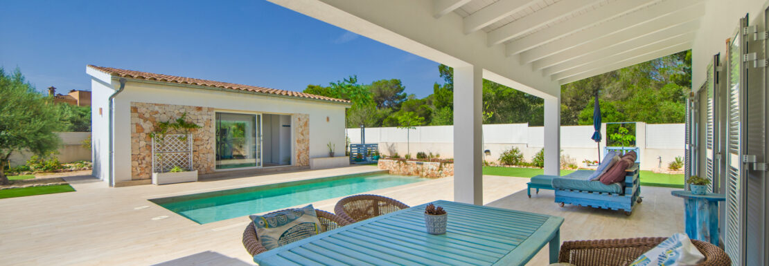 Covered terrace