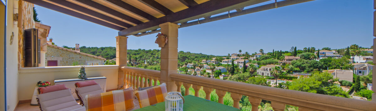 Vista de la propiedad: 115m² casa con 3 dormitorios, 2 baños (2 apartamentos) y terrazas para la venta