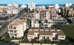 Newly built terraced house with pool area in the heart of Cala Millor
