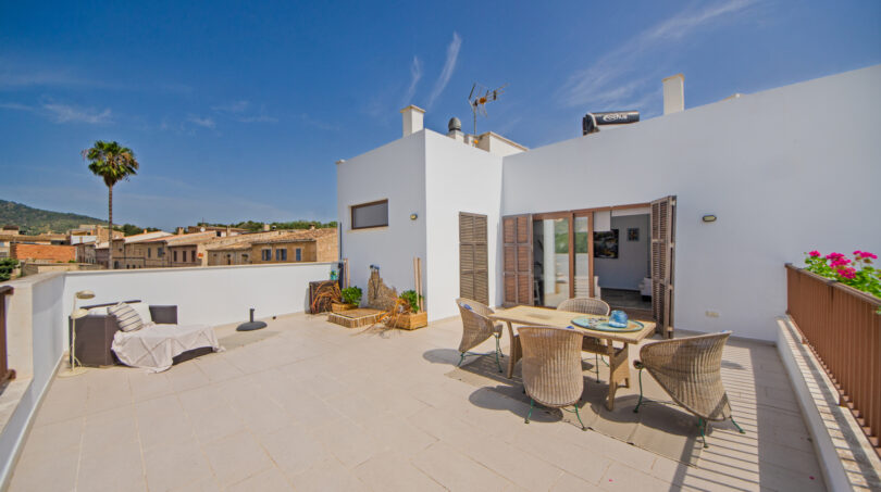 Terrace 1st floor