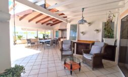 Exclusiva villa con vistas panorámicas al mar Mediterráneo