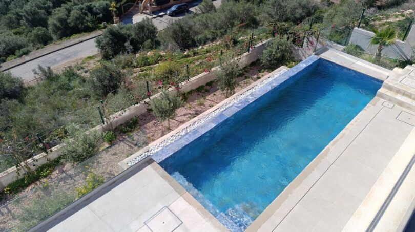 Hausansicht vom Pool