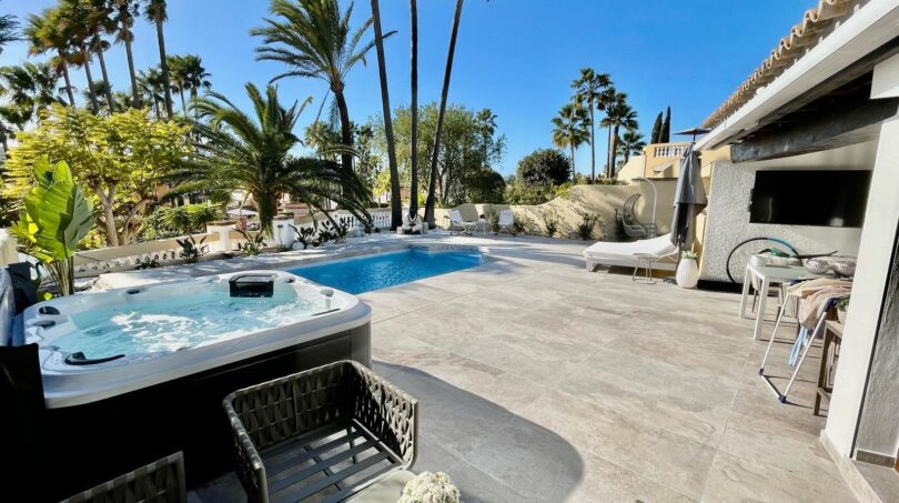 Pool und Jacuzzi