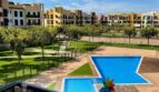 Terrasse mit Blick auf den Pool