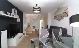 Modernisierte Maisonette-Wohnung mit Panoramablick in Palma – Pere Garau