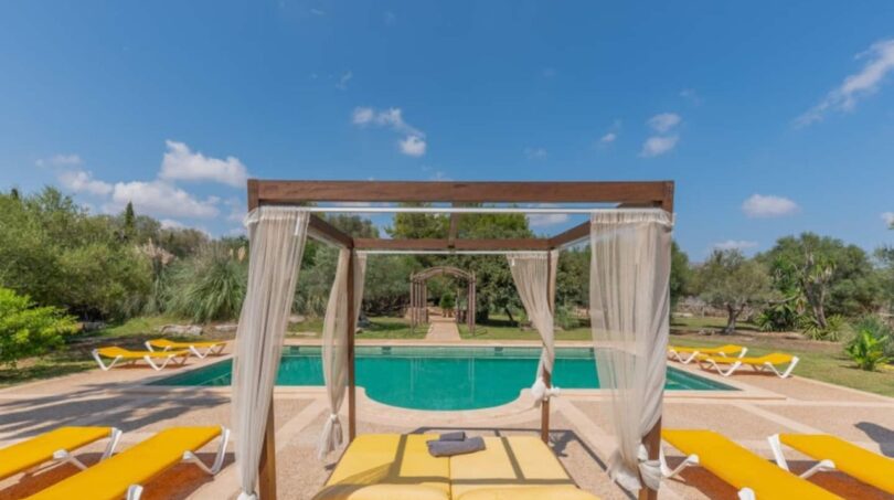 Pool area