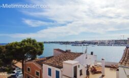 Modernes Dorfhaus in Portocolom am Hafen / Kirche – Jahresmietverträge – ausser JULI / AUGUST