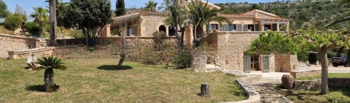 Bild zum Objekt: Finca mit 4 SZ, 3 Bädern, Solarsystem, Garage & Pool zu kaufen