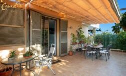 Charmante Erdgeschosswohnung mit 3 Schlafzimmern, 2 Bädern und Pool in Cala Millor