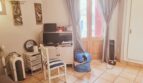 Schlafzimmer mit kleinem Balkon