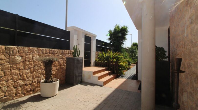 Villa mit Lizenz in Sa Torre