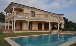 Exklusive Villa in ruhiger Wohnlage