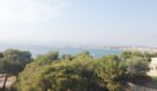 Terrasse mit Blick zum Meer