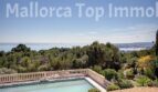 Pool mit Meerblick