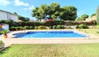 Hausansicht mit Pool