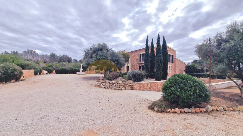 Finca mit Pool in Son Gual