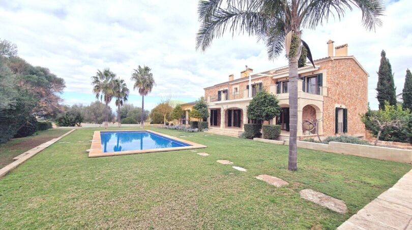 Finca mit Pool in Son Gual