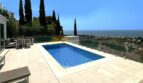 Pool mit Meerblick