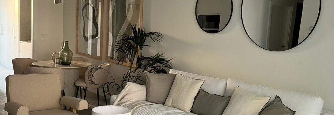 Living room towards the kitchen