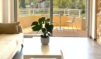 Wohnzimmer mit Blick auf die Terrasse